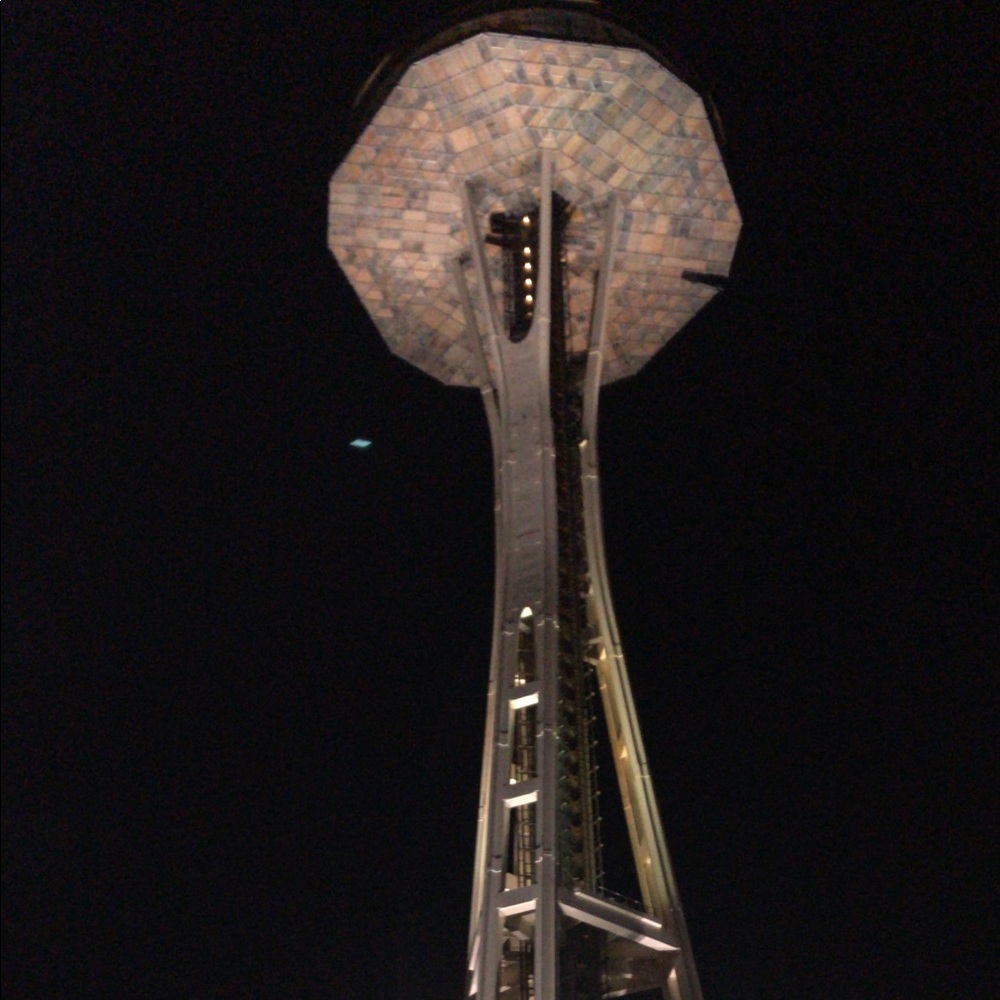 Meet your Posher, Carlos